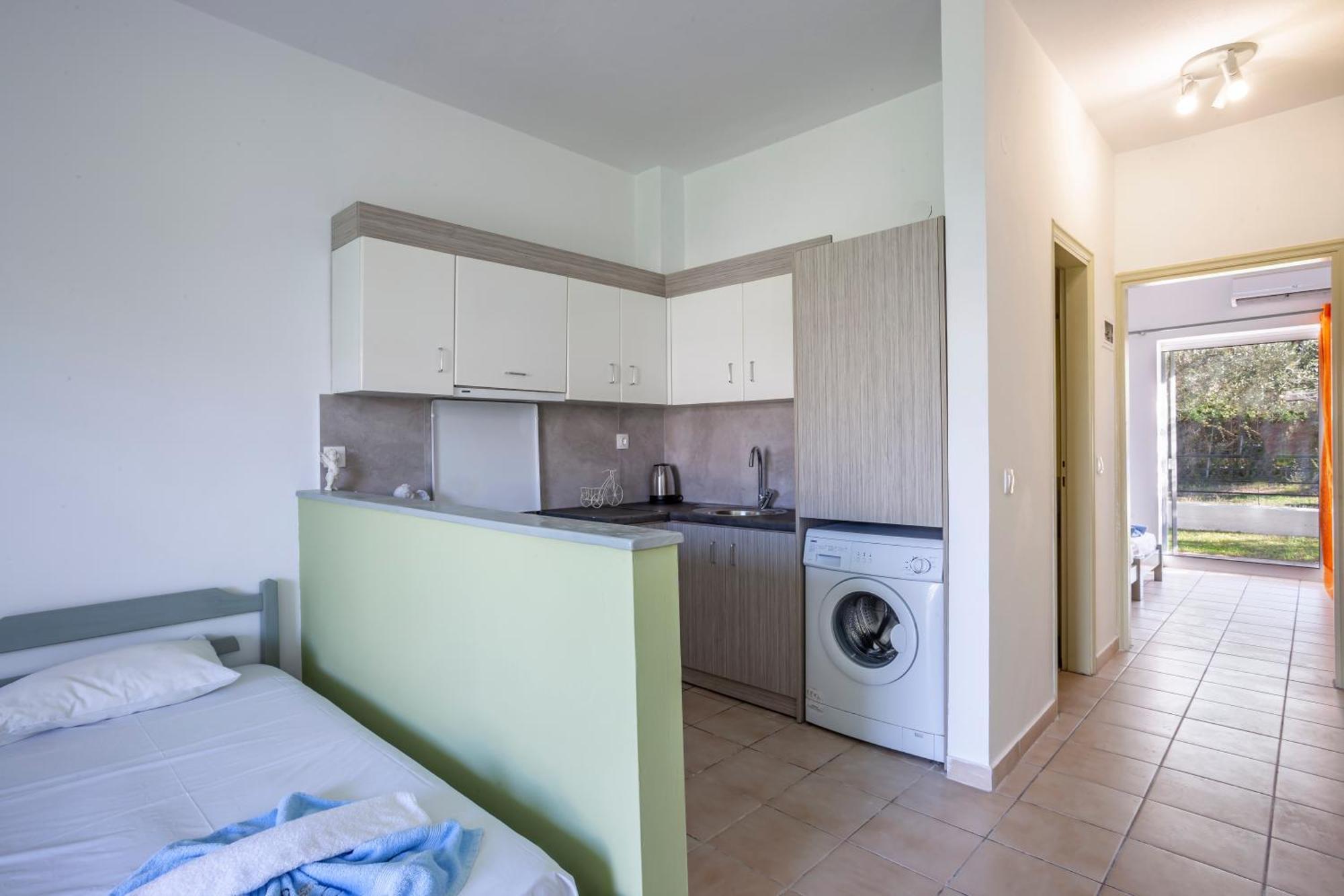 Akrotiri Apartment Пефкохори Экстерьер фото