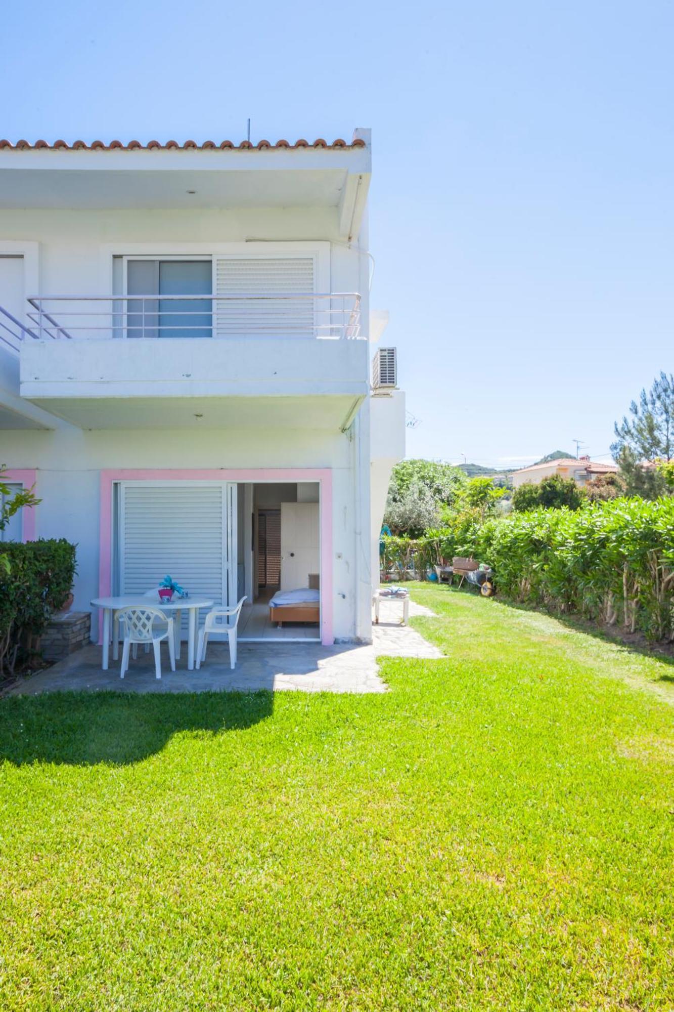 Akrotiri Apartment Пефкохори Экстерьер фото